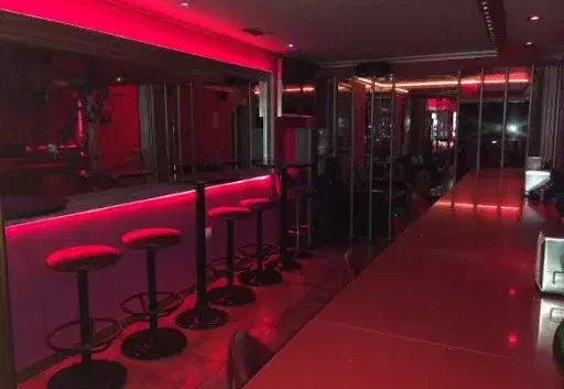 CLUB CALIFORNIA – Maison Close Marbella – photo 2