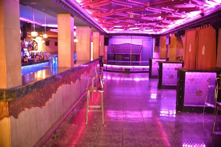 CLUB EL CASTILLO (Maison Close Alicante)