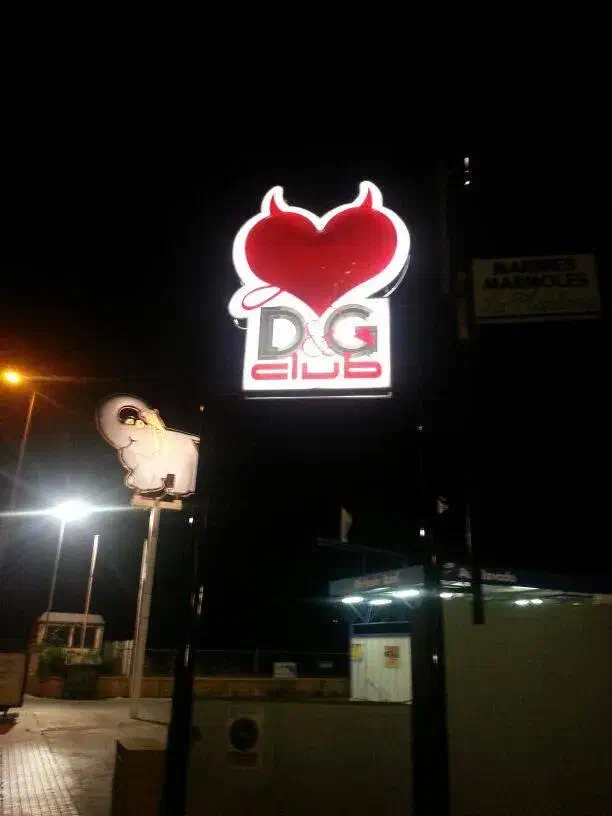 D&G SHOW GIRLS CLUB (Maison Close Lloret del mar)