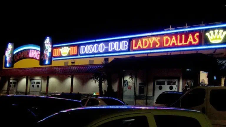 LADY DALLAS (Maison Close Jonquera)
