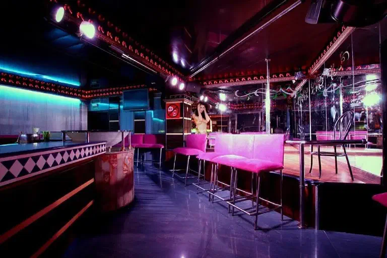 CLUB PRIVÉE – Maison Close Salou – photo 3